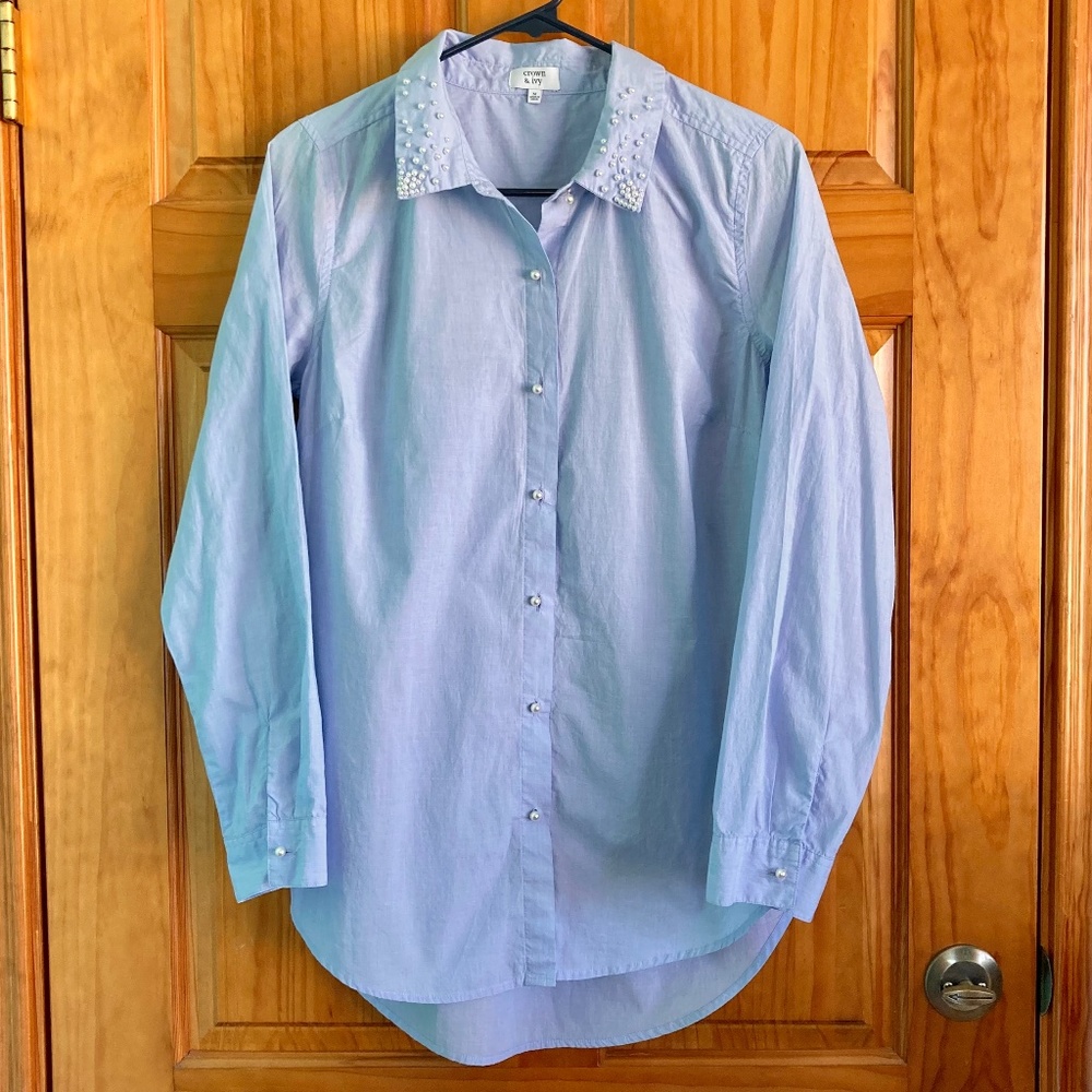 Crown and Ivy women’s size medium never worn pale blue button up shirt